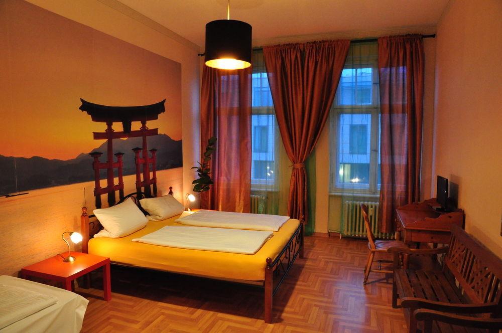 Hotel-pension Charlottenburg * Berlino